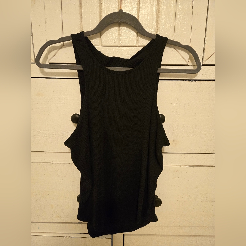Lululemon BLack Sleeveless Cross Back Tank